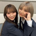 櫻坂46守屋麗奈＆藤吉夏鈴、楽屋での“ほっぺハート”ショット解禁「櫻撮」先行カット 画像