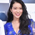 紅蘭、“100坪超”豪邸キッチンで愛娘とお菓子作り「キッチン広すぎてびっくり」「美人母娘すぎる」と驚きの声 画像