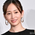 前田敦子、大人の色気漂うオフショル姿公開「思わず二度見」「見惚れた」と反響 画像