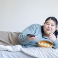 甘いものがやめられない…更年期の女性がやりがち！実は「避けたほうがいい食べ方」とは？【栄養専門医が解説】 画像