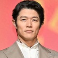 「キリングッドエール」5000万本突破！“大反響”御礼発表会に出席した鈴木亮平（C）モデルプレス