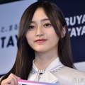 乃木坂46井上和、スリット入り衣装から美脚見せ「可愛さと美しさが共存」「破壊力すごい」と反響 画像