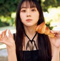 乃木坂46川崎桜、私服姿で朝食楽しむ 先行カット第18弾解禁【エチュード】 画像
