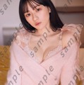 乃木坂46川崎桜、ピンクのランジェリーにニット羽織る 1st写真集封入ポストカード第3弾公開【エチュード】 画像