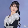 元NMB48メンバー、ミニスカから美脚スラリ 夜桜ショットに反響「彼女感がすごい」「色白でびっくり」 画像