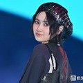 櫻坂46的野美青、ダークなアイメイクで雰囲気ガラリ【ガルアワ2026SS】 画像