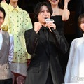 山下智久・福原遥・市原隼人ら「正直不動産」キャストが豪華集結 客席から登場で歓声沸く 画像