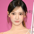 aespaニンニン、圧巻スタイルのヘソ出し×マイクロミニ衣装に熱視線「くびれが美しすぎる」「完璧ボディ」 画像