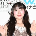 IVEレイ、美ウエスト際立つ大胆衣装姿に反響「スタイルが神がかってる」「圧倒的なオーラ」 画像