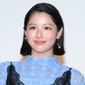 元日向坂46渡邉美穂、スリットから圧巻美脚のぞく「色っぽい」「スタイル抜群」と反響 画像