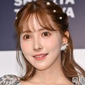 三上悠亜、ウエスト＆美脚全開の台湾チアショット公開「まさに女神」「ウエストが綺麗すぎて異次元」と反響 画像