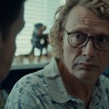マッツ・ミケルセン来日舞台挨拶決定『さよなら、僕の英雄』　ジョン・レノンになる前の兄（マッツ）の本編映像解禁 画像
