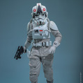 インペリアル・レムナント AT-ATドライバーフィギュア© &  Lucasfilm Ltd.
