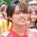 timelesz原嘉孝、石川祐希選手の強烈スパイク直撃で吹っ飛ぶ「思い出として墓場まで持っていきます」 画像