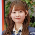 卒業発表のAKB48大盛真歩、平成レトロカフェでミニスカ美脚披露「この可愛さはズルい」「上目遣いがたまらない」とファン悶絶 画像
