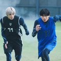 高橋文哉＆K＆倉悠貴らエゴイストたちの激戦を捉えた場面写真公開『ブルーロック』 画像
