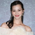 中条あやみ、オフショルドレス姿で圧倒的オーラ放つ 【Mrs. GREEN APPLE presents「CEREMONY」】 画像