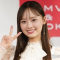 元日向坂46濱岸ひより、美デコルテ輝くキャミソール姿に反響「鎖骨が綺麗」「自然体の笑顔が可愛すぎる」 画像