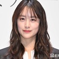 山本美月、子どもとトイ・ストーリーホテルへ 親子ショットに反響「旦那さんの投稿と繋がった」「サイズ感可愛すぎる」の声 画像