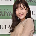 元AKB48メンバー「ミッキー先生ありがとうございました」夫・山口航輝選手＆娘との家族ディズニーショット公開「お揃いコーデに憧れます」の声 画像