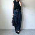 全身【GU】人気アイテムで完成。シルエットがオシャレで脚が長く見えるデニムの着こなし【40代の毎日コーデ】 画像