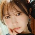 日向坂46藤嶌果歩、黒の衣装に身を包み大人びた表情魅せる 1st写真集先行カット第11弾解禁【果実の歩幅】 画像