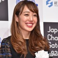 3児の母・川崎希「何作ってるでしょう～？」長女との料理の様子公開「5才のパティシエ愛おしい」「親子でお菓子作り憧れ」の声 画像
