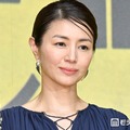 井川遥、美肌輝くノースリ姿に絶賛の声「本当に綺麗」「エレガント」 画像