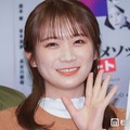 秋元真夏「日焼け対策で怪しい」ディズニーショットが話題「逆に目立ってる」「遭遇できた人が羨ましい」 画像