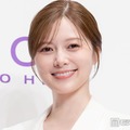 白石麻衣、エッフェル塔バックのパリ街中ショット披露「街並みに映えてる」「美しすぎて絵画みたい」と絶賛の声 画像