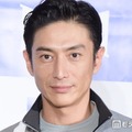 伊勢谷友介、広々自宅公開 ジムに洞窟イメージの寝室…豪華インテリアに反響相次ぐ「センス抜群」「高級ホテルみたい」 画像