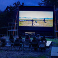 富士山麓に常設アウトドアシネマ「Yamanaka Cinema」誕生　再エネ100％で山中湖の夜に映画体験 画像