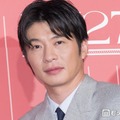 田中圭、金メッシュ姿の近影話題「新鮮」「かっこよすぎて悶絶」鈴木おさむ氏が公開 画像