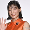 石井杏奈、ブラトップ×ニット姿で美腹筋輝く「バキバキでびっくり」「カッコよすぎる」と絶賛の声 画像