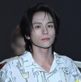 山下幸輝、トップでの微笑みにキュン ヴィンテージライクのスタイリング 【TGC新潟2026】 画像