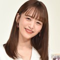 3児の母・近藤千尋、ミニスカセットアップで美脚際立つ「全身バランス神」「脚綺麗」の声 画像