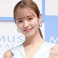 横田真悠、美脚透けスカート衣装ショット披露「スタイル抜群」「上品で憧れる」と絶賛の声 画像