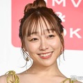須田亜香里、美デコルテ際立つキャミ姿でSKE48サマーツアー鑑賞「鎖骨くっきりで綺麗」「後輩達への愛が凄い」の声 画像