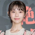 菊地姫奈、胸元ざっくりキャミソール姿公開「スタイル抜群」「セクシーすぎる」と話題 画像