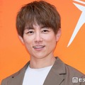杉浦太陽、第5子・夢空（ゆめあ）ちゃんの愛らしい水分補給ショット公開「立ち姿が可愛すぎる」「成長を感じる」と反響 画像