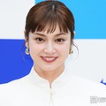 4児の母・平愛梨、Jリーグ開幕戦でのユニフォーム姿の子ども達公開「素敵な家族」「力強くて可愛い応援団」の声 画像