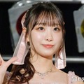 ＝LOVEメンバー、美脚際立つミニスカオフショットに反響「破壊力すごい」「コーデセンスが神」 画像