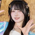 フォロワー数700万人超インフルエンサー、美脚際立つ膝上ミニ丈衣装姿公開「脚のライン綺麗すぎ」「色白美肌」と反響 画像