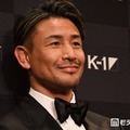 魔裟斗、妻・矢沢心と石垣島での2ショット披露「絵になる」「憧れの2人です」の声 画像