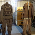 「殺し屋たちの店 2」© 2026 Disney and its related entities