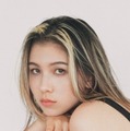 “マルチモデル”長谷川ミラ、第1子出産を生報告 ラジオ電話出演後に親子ショット公開「なんとか元気に奮闘しています」 画像