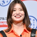 スピードワゴン井戸田潤の美人妻、子どもの“お風呂あがり”ショット公開「ふわふわに包まれてて可愛い」「幸せそうな笑顔がたまらない」の声 画像