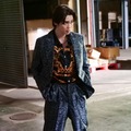 THE RAMPAGE吉野北人、サラリーマンと元ヤクザの“真逆な姿”捉えた新カット3枚解禁 監督の絶賛コメントも到着「実はコメディがとても巧い方」【昨夜は殺れたかも】 画像