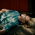 『Blue Heron/ブルーヘロン』© 2025 NINE BEHIND PRODUCTIONS LTD. BODDAH RIOTFILM KFT.