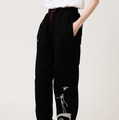 スパイラル・ヒル｜スウェットパンツ／¥7,900／©Disney